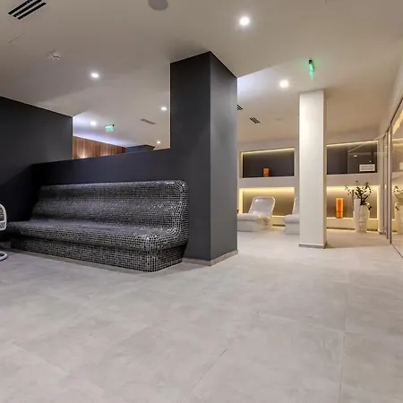 Divine Mountain - Parking - *